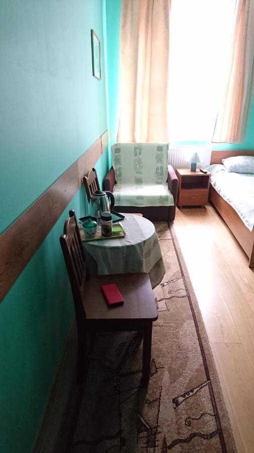 Hotelik Warmia -Pensjonat, Hostel Lidzbark Warmiński Exterior foto