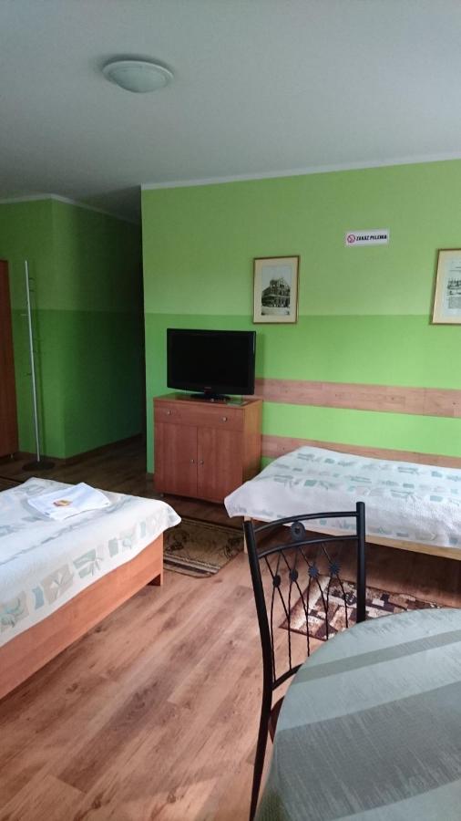 Hotelik Warmia -Pensjonat, Hostel Lidzbark Warmiński Exterior foto