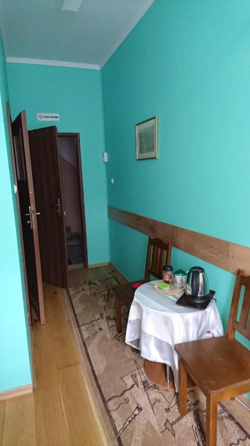 Hotelik Warmia -Pensjonat, Hostel Lidzbark Warmiński Exterior foto
