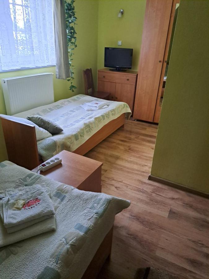 Hotelik Warmia -Pensjonat, Hostel Lidzbark Warmiński Exterior foto